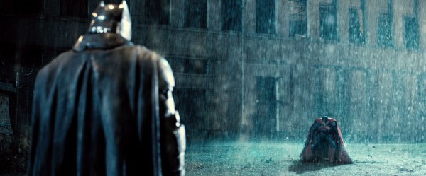 batman-v-superman-trailer-screengrab-34-600x249