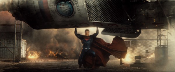 batman-v-superman-trailer-screengrab-5-600x249