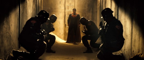 batman-v-superman-trailer-screengrab-7-600x249