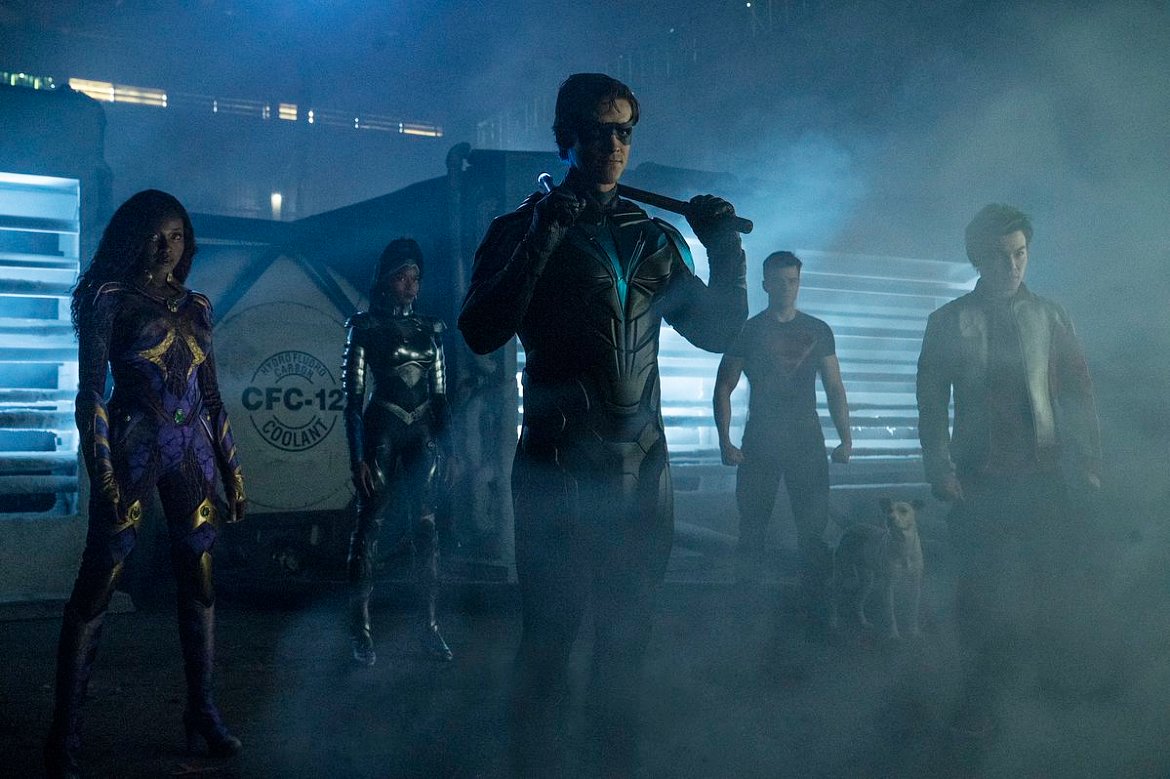 Crítica  Titãs – 4X12: Titans Forever - Plano Crítico